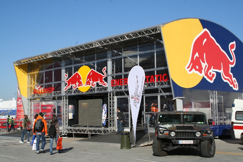 Datei:Bull Shop 1.jpg